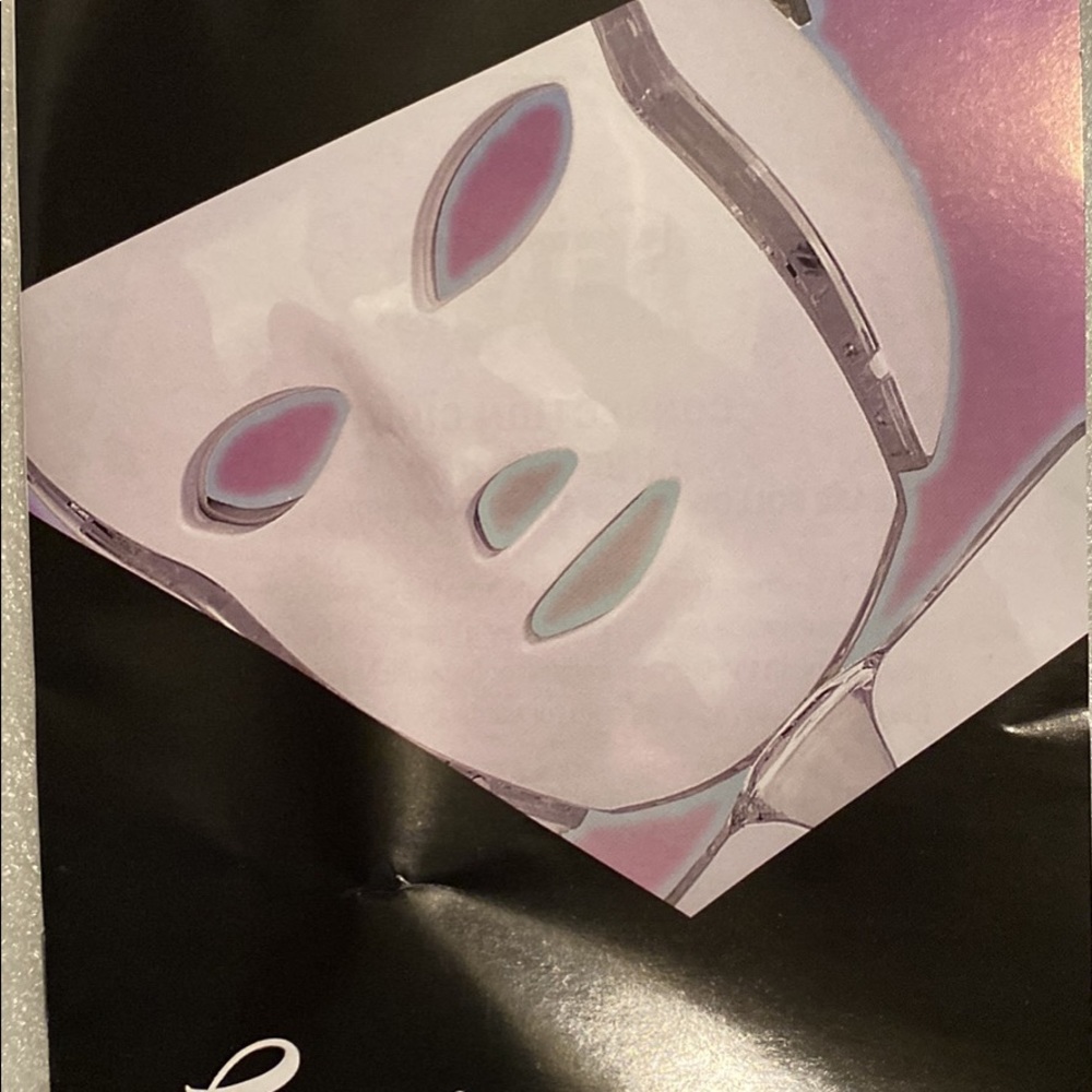 Luminescence LED facemask